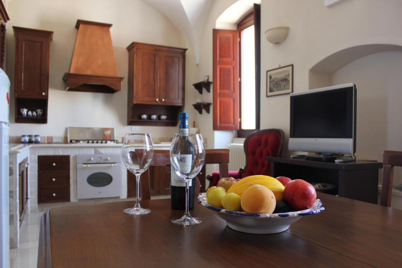 Palazzo Dei Gesuiti โมโนโปลี ภายนอก รูปภาพ